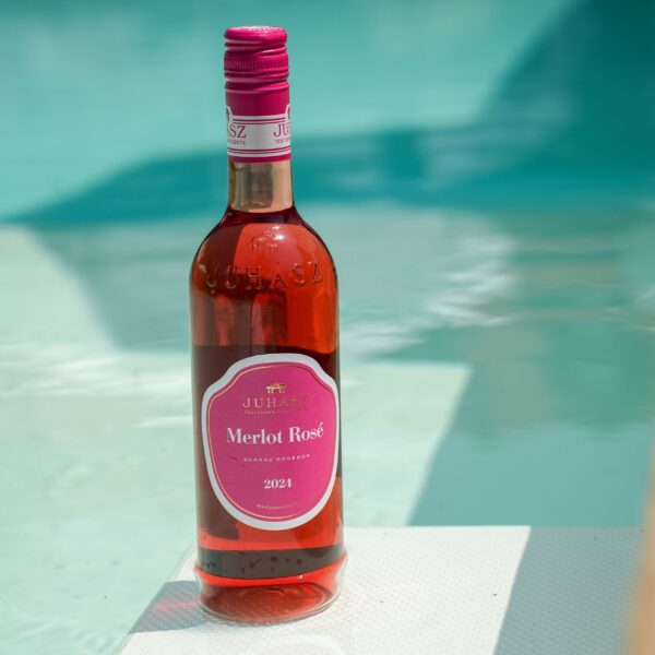Juhász Merlot Rosé 2024 - Image 2
